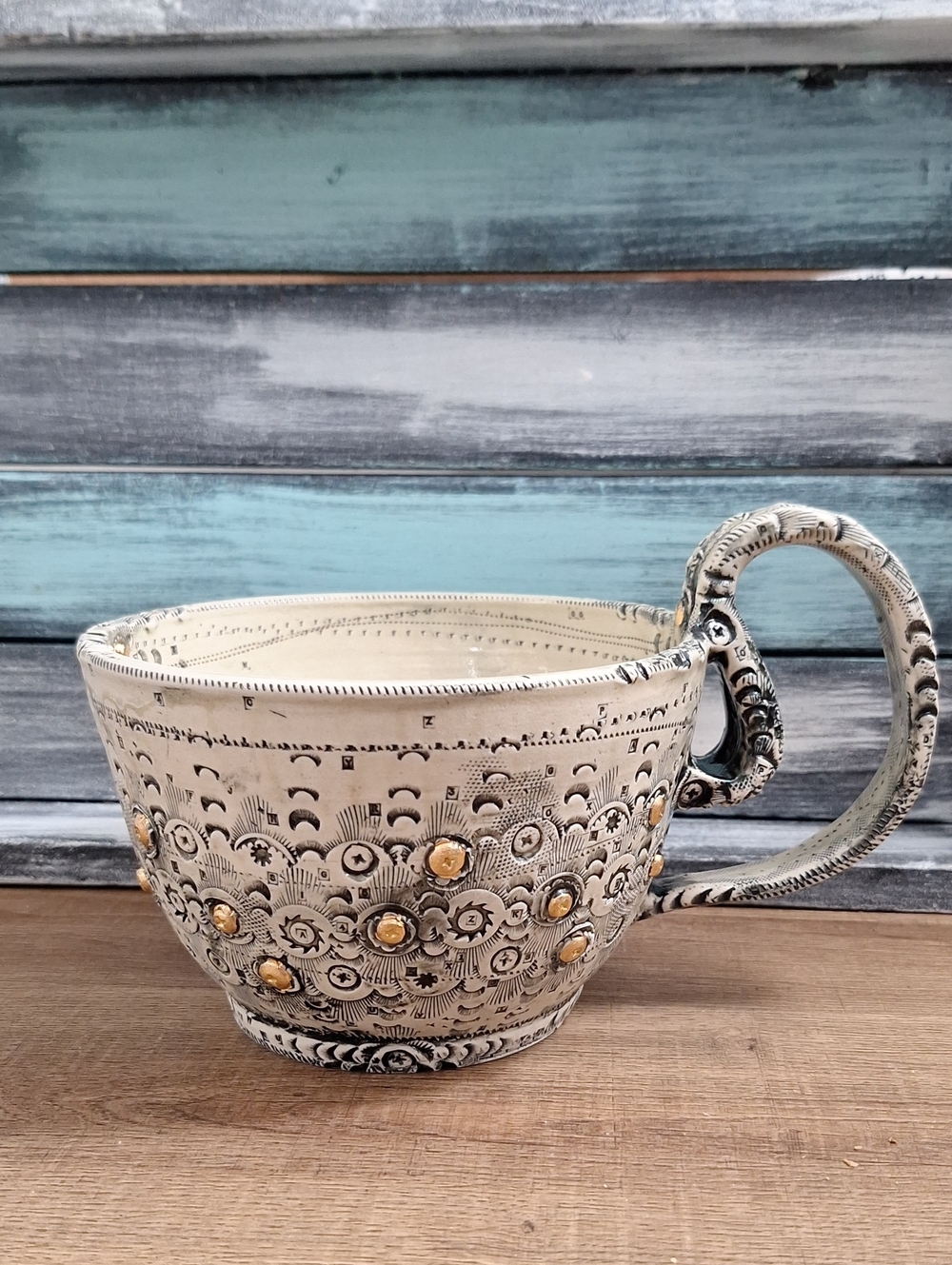 #ACP Unique Ornate Cream and Gold Decorative Ceramic / Pottery Mug - Home Art
